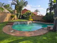  of property in Magalieskruin