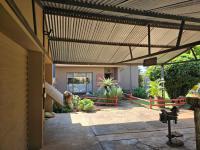  of property in Magalieskruin