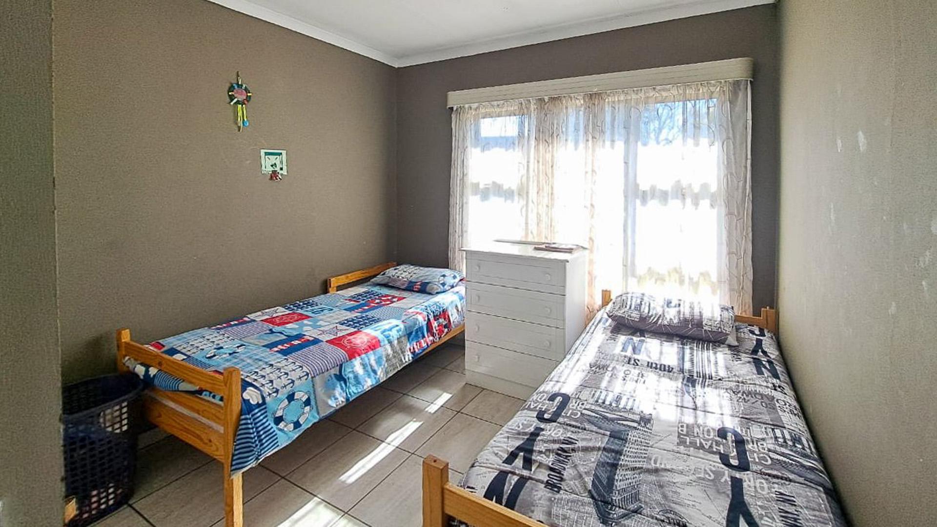 Bed Room 1 of property in Newcastle