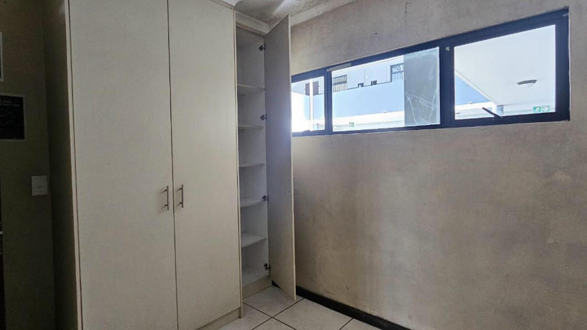 Bed Room 1 of property in Tongaat