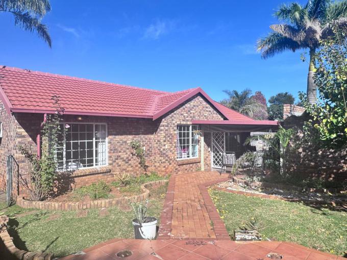 3 Bedroom Sectional Title for Sale For Sale in Doornpoort - MR684956