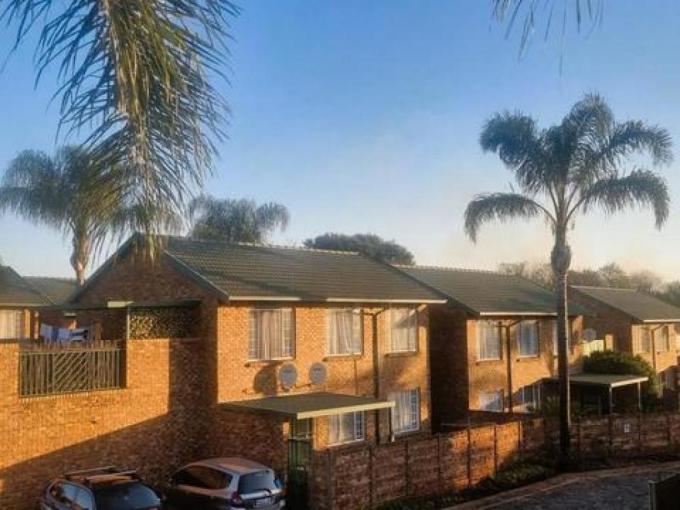 2 Bedroom Simplex for Sale For Sale in Rooihuiskraal North - MR684957