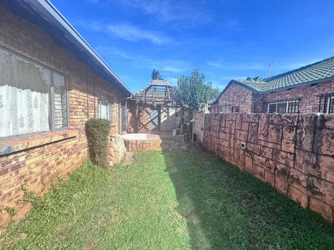 3 Bedroom House for Sale For Sale in Doornpoort - MR684962