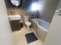 Bathroom 1 of property in Fairview - PE