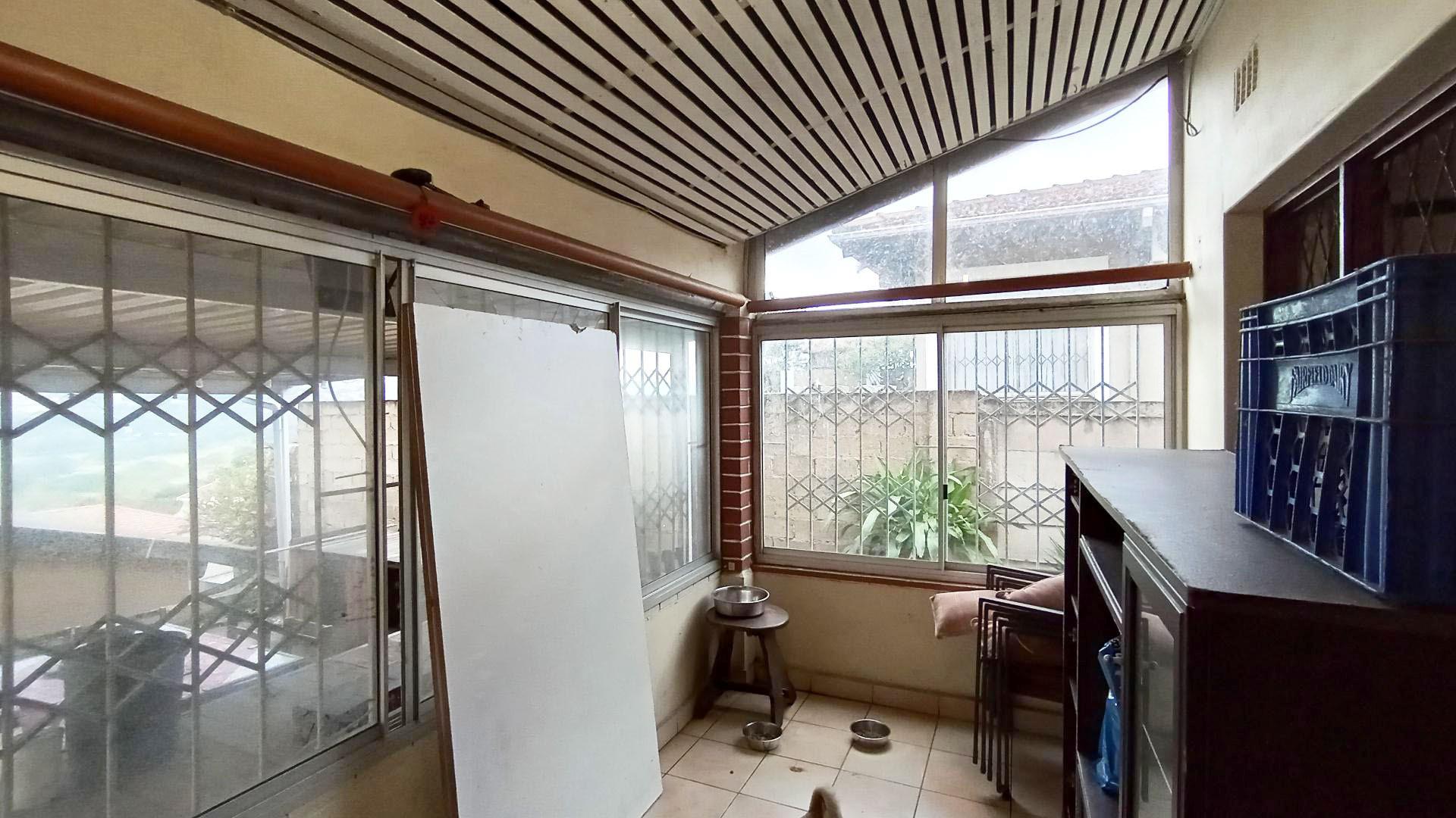 Spaces - 30 square meters of property in Grosvenor