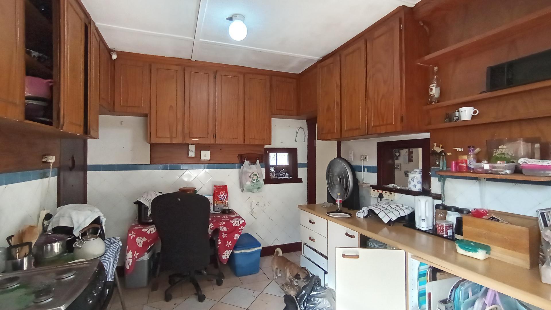 Kitchen - 33 square meters of property in Grosvenor