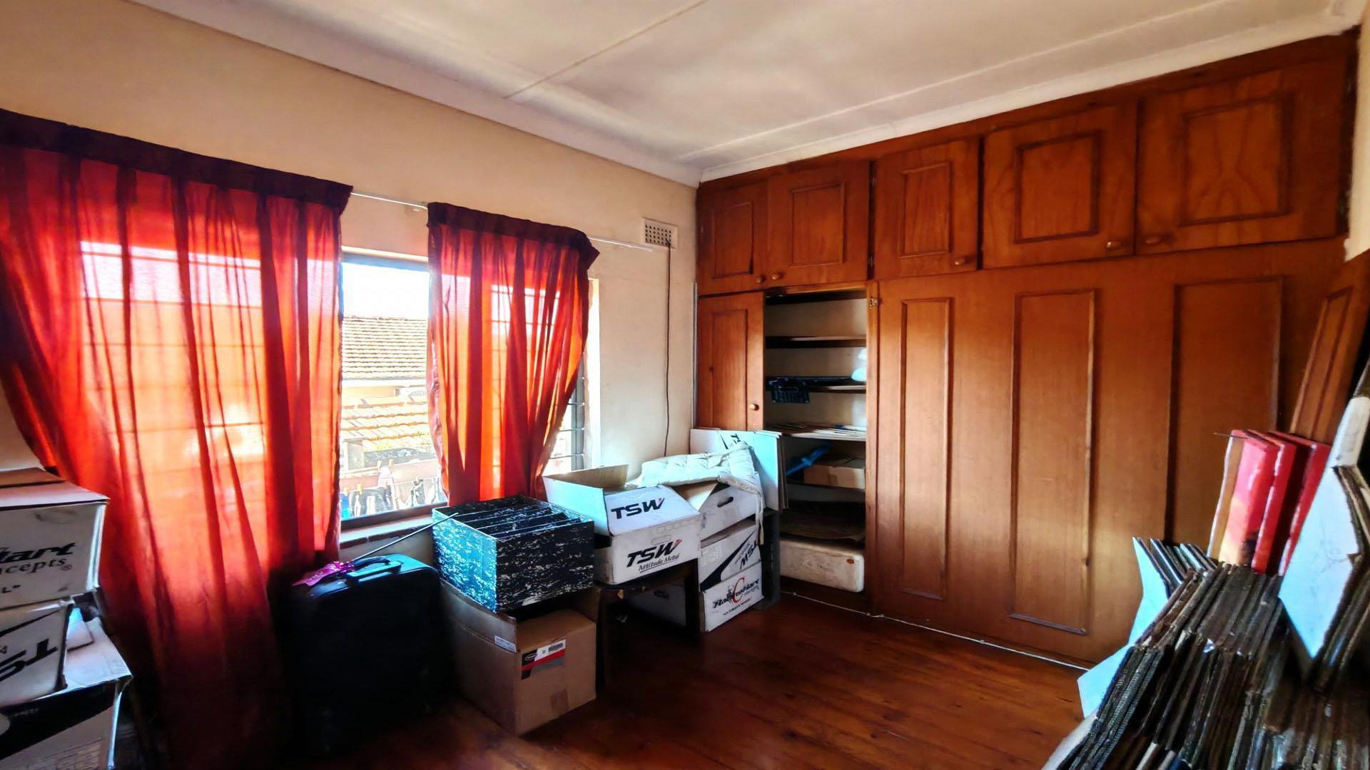 Bed Room 3 - 12 square meters of property in Grosvenor