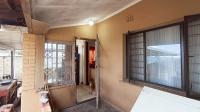 Patio - 72 square meters of property in Grosvenor