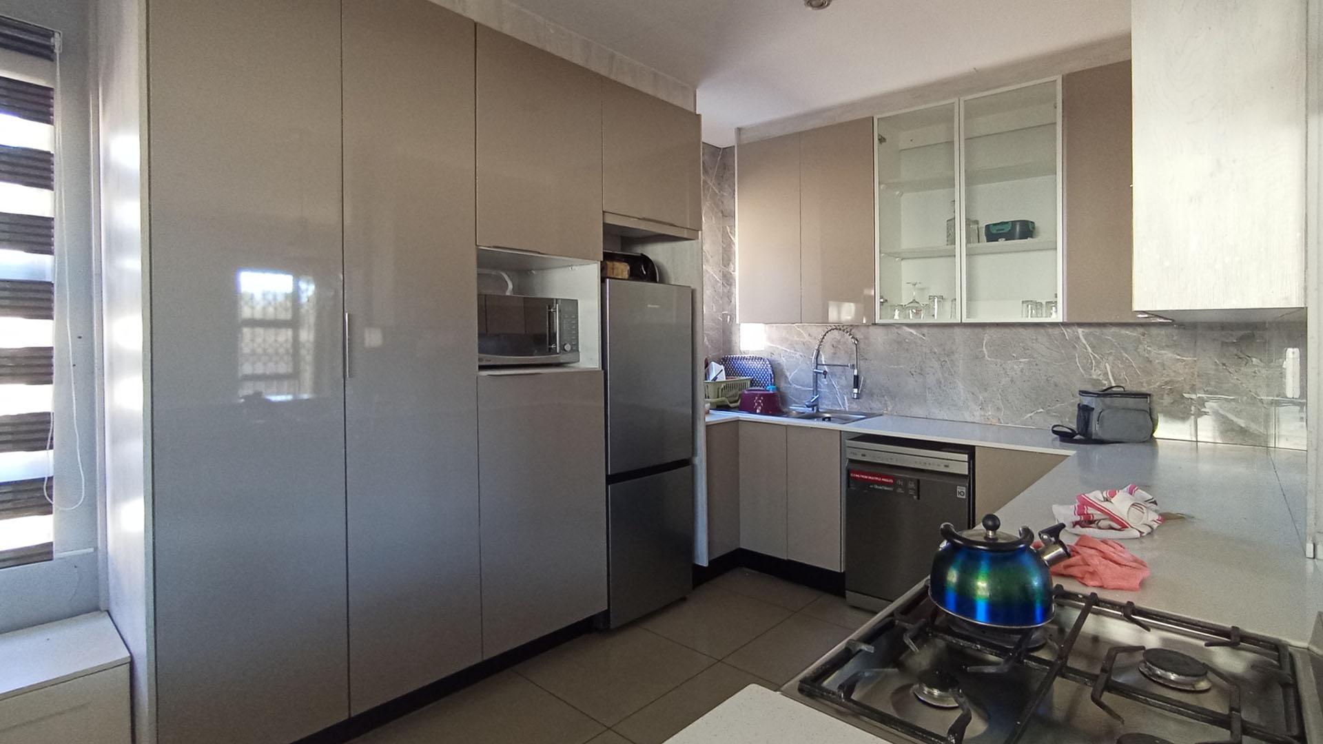 Kitchen - 18 square meters of property in Amandasig