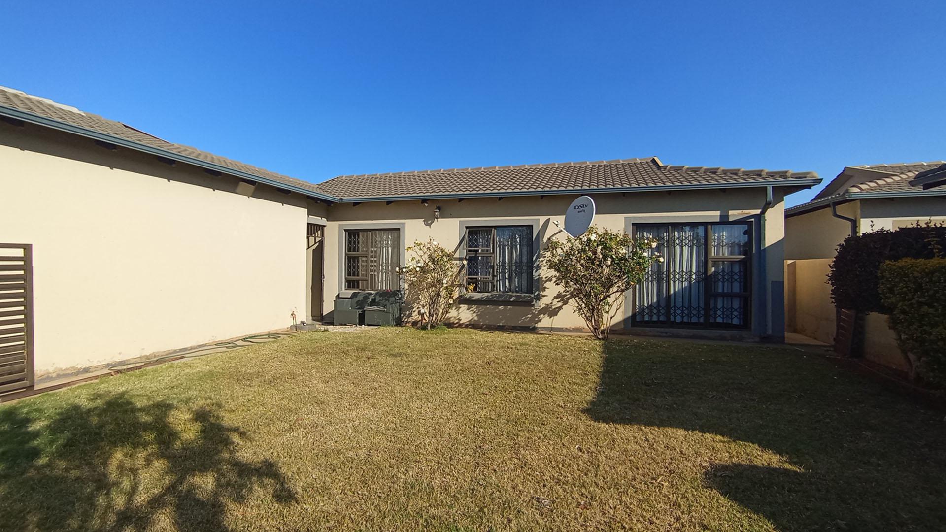 Front View of property in Amandasig