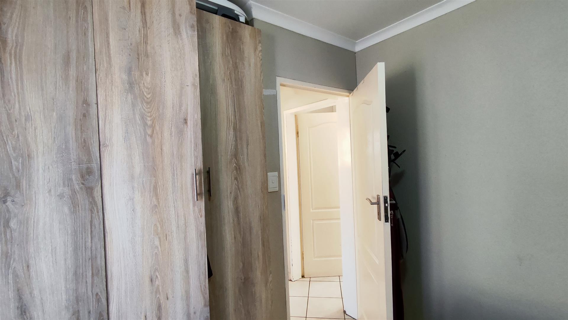 Bed Room 1 - 9 square meters of property in Alliance