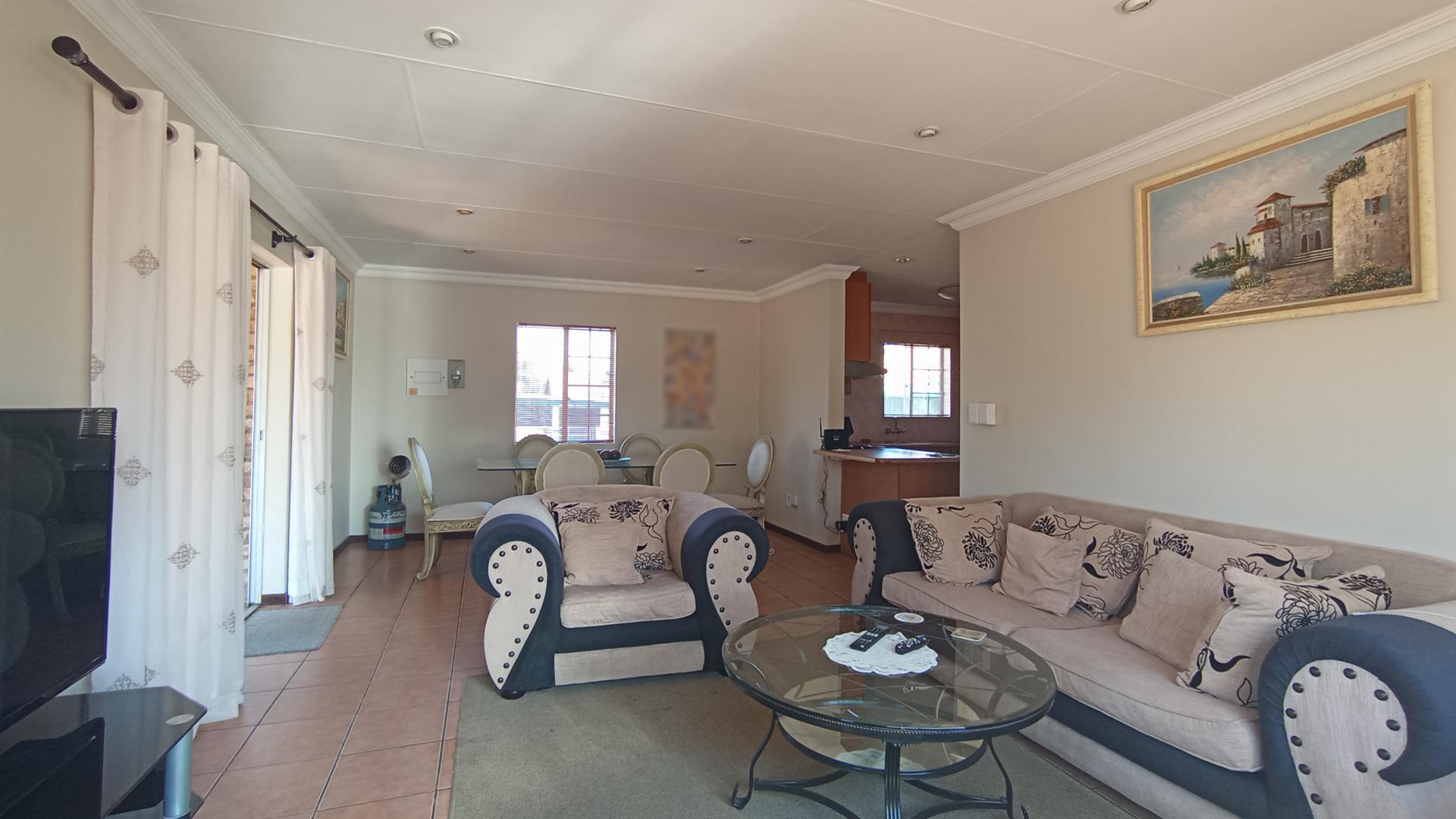 Lounges - 18 square meters of property in Lyttelton