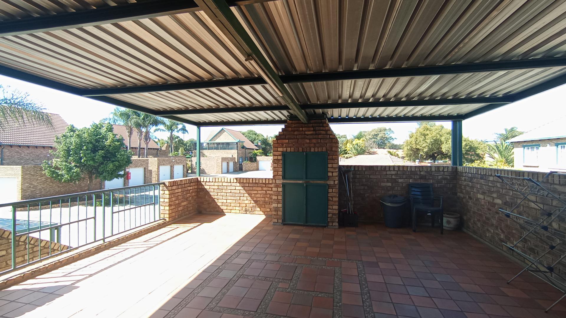 Patio - 42 square meters of property in Lyttelton