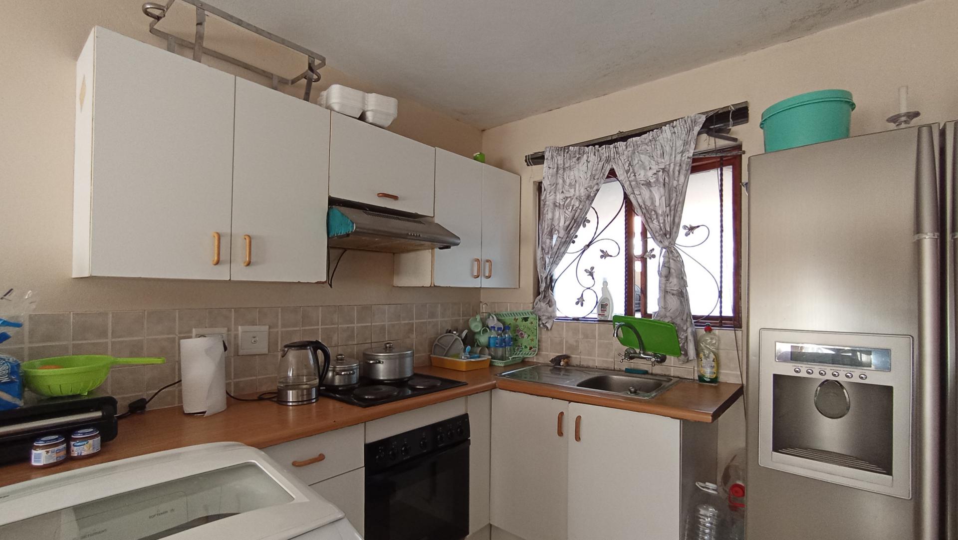 Kitchen - 10 square meters of property in Windsor