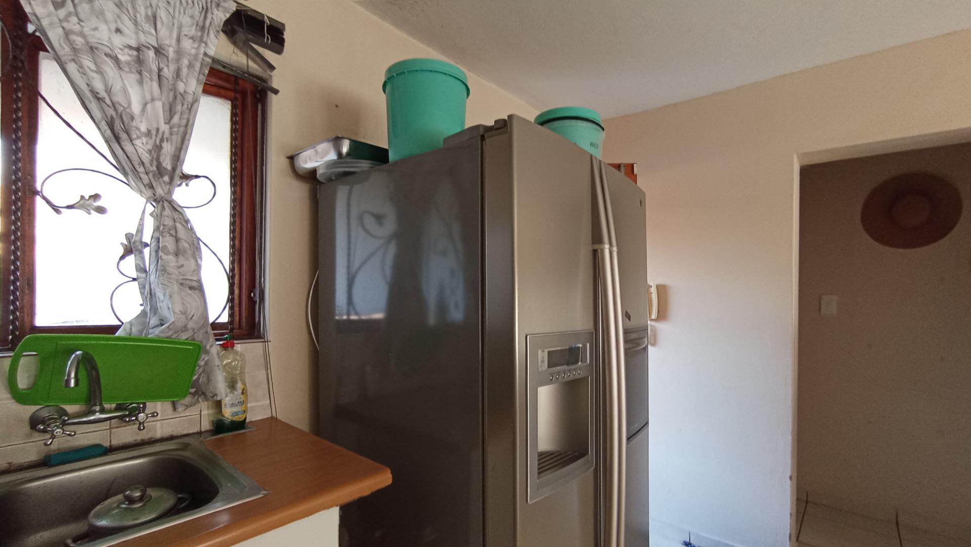 Kitchen - 10 square meters of property in Windsor