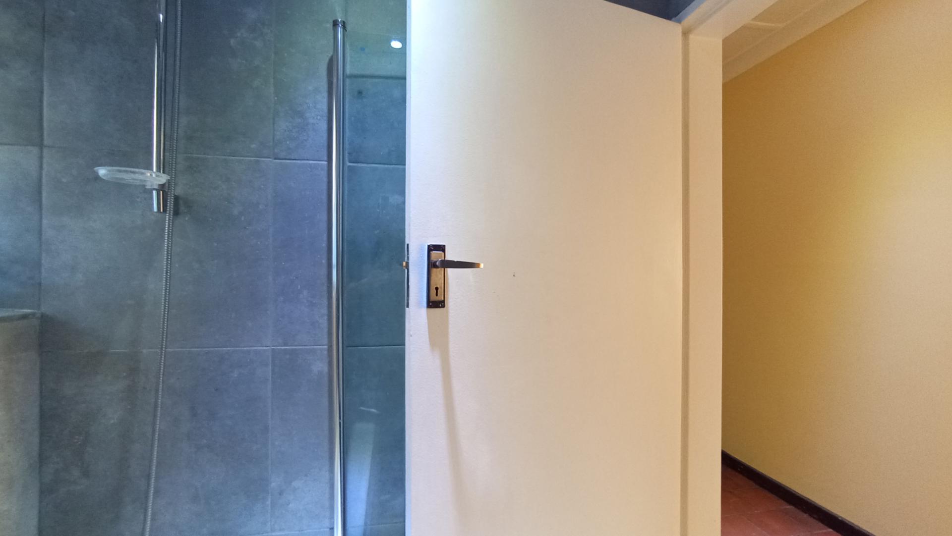 Bathroom 1 - 12 square meters of property in Montgomery Park