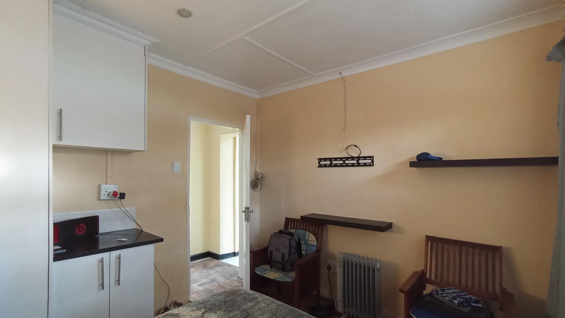 Bed Room 5+ - 11 square meters of property in Montgomery Park