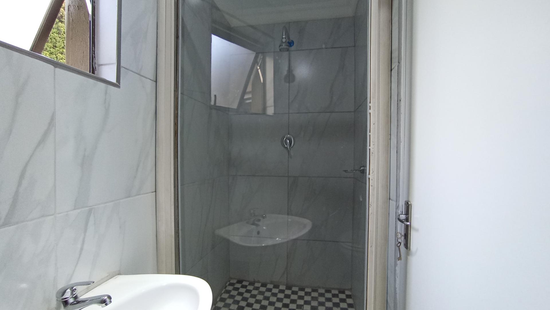 Bathroom 3+ - 12 square meters of property in Montgomery Park