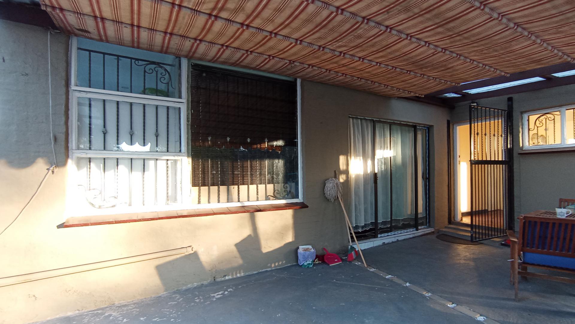 Front View of property in Montgomery Park