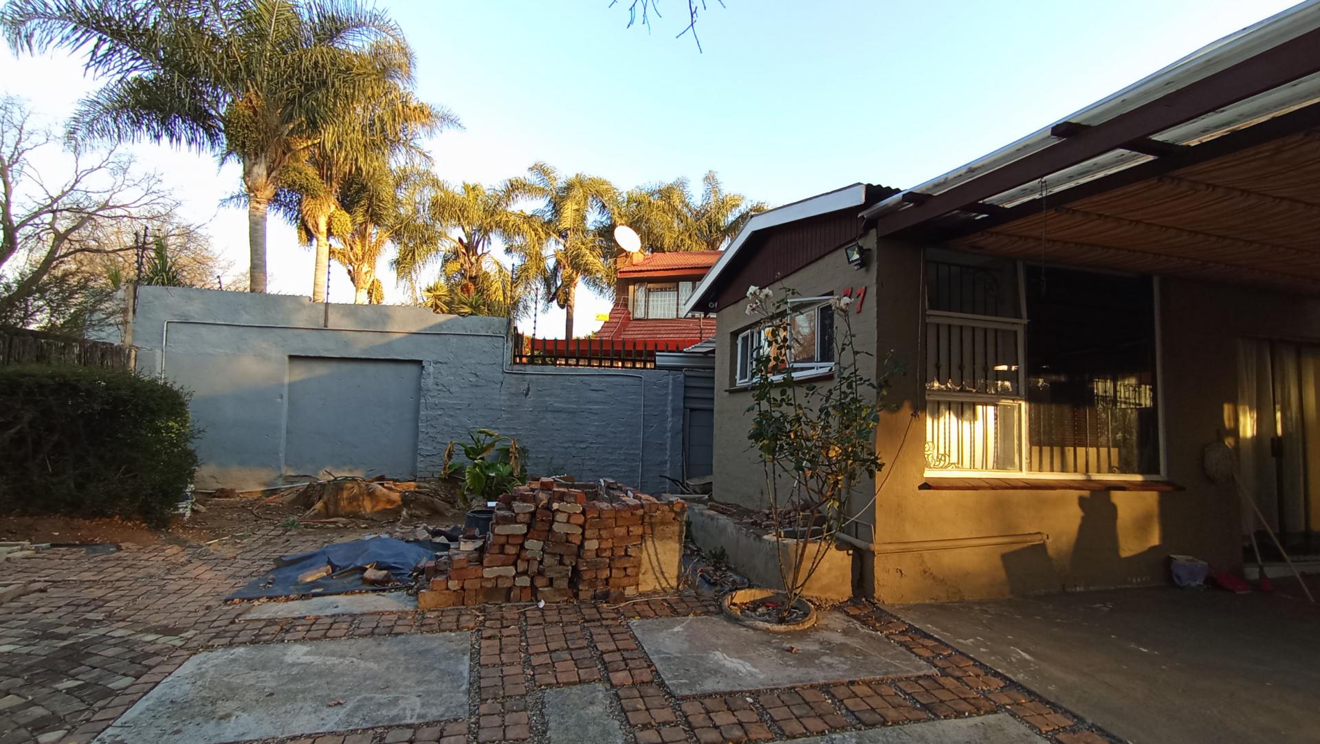 Front View of property in Montgomery Park