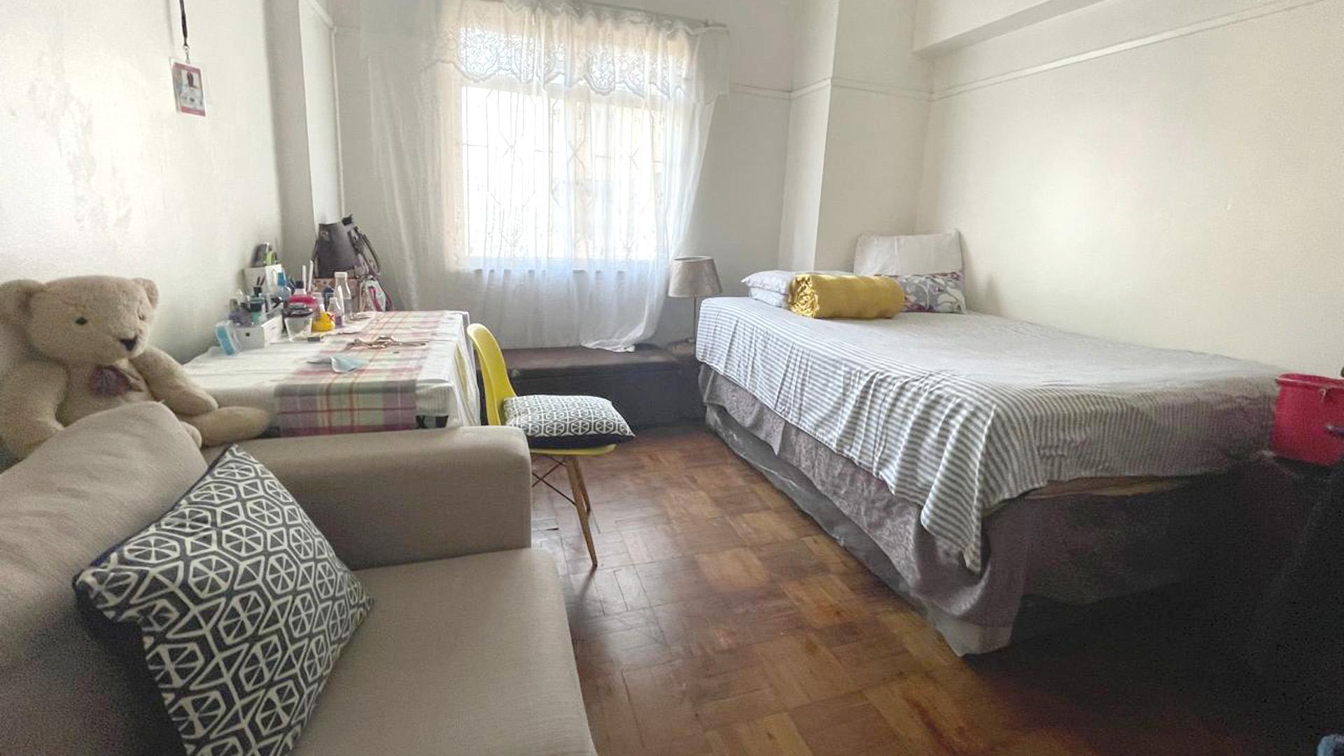 Bed Room 2 of property in Johannesburg Central