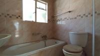 Bathroom 1 - 5 square meters of property in Fairlands