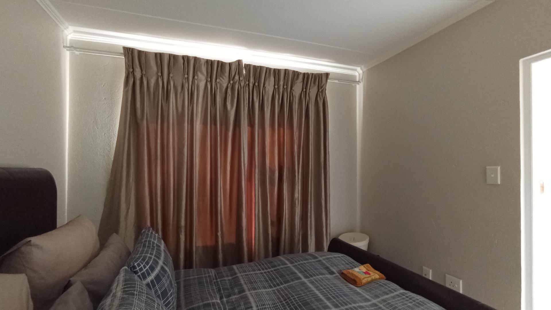 Main Bedroom - 11 square meters of property in Beverley A.H.