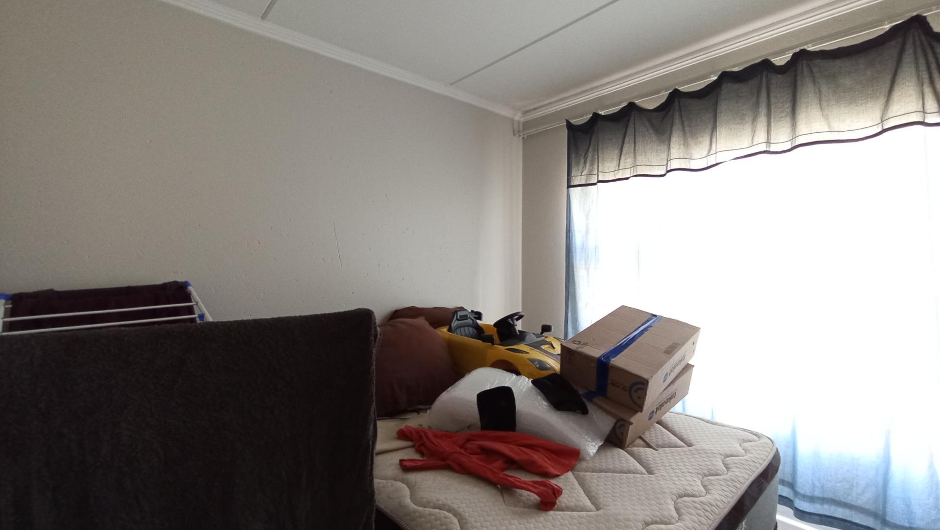 Bed Room 1 - 11 square meters of property in Beverley A.H.