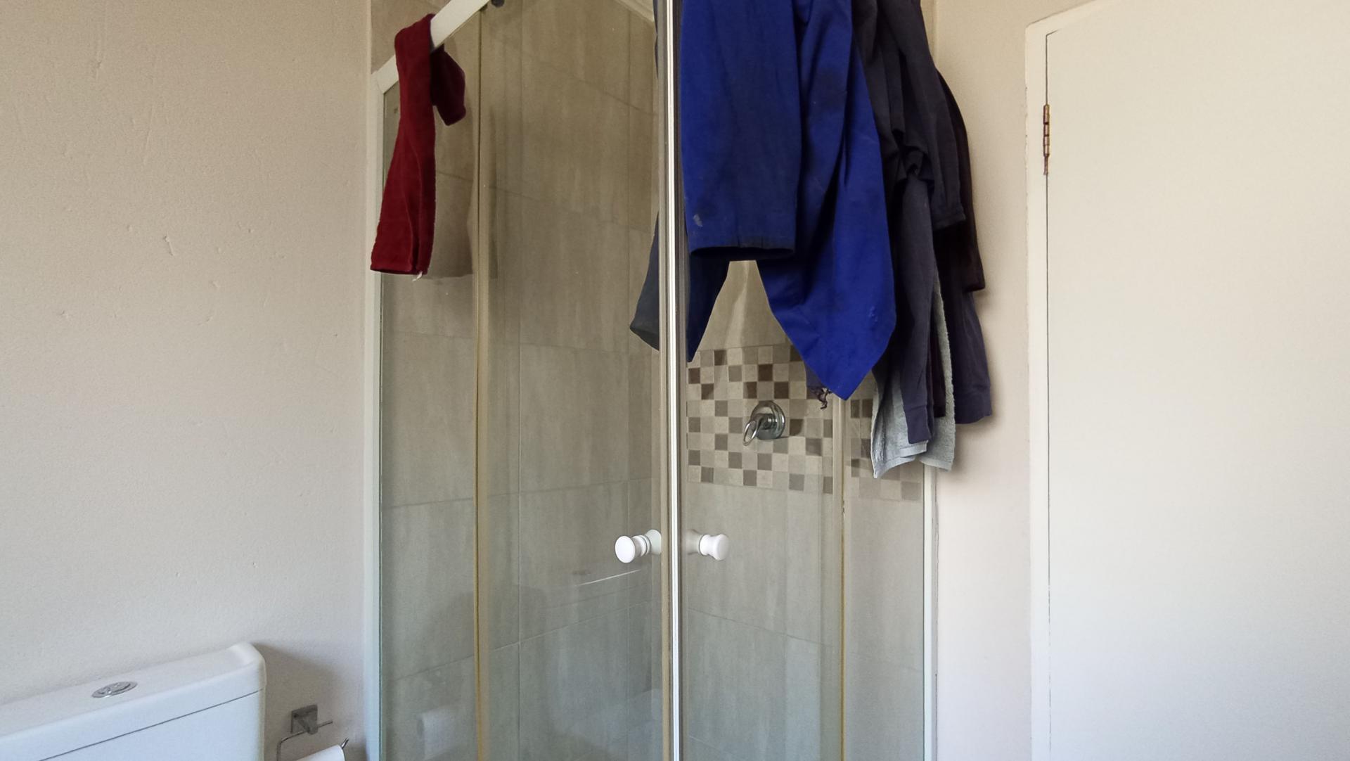 Bathroom 1 - 6 square meters of property in Beverley A.H.