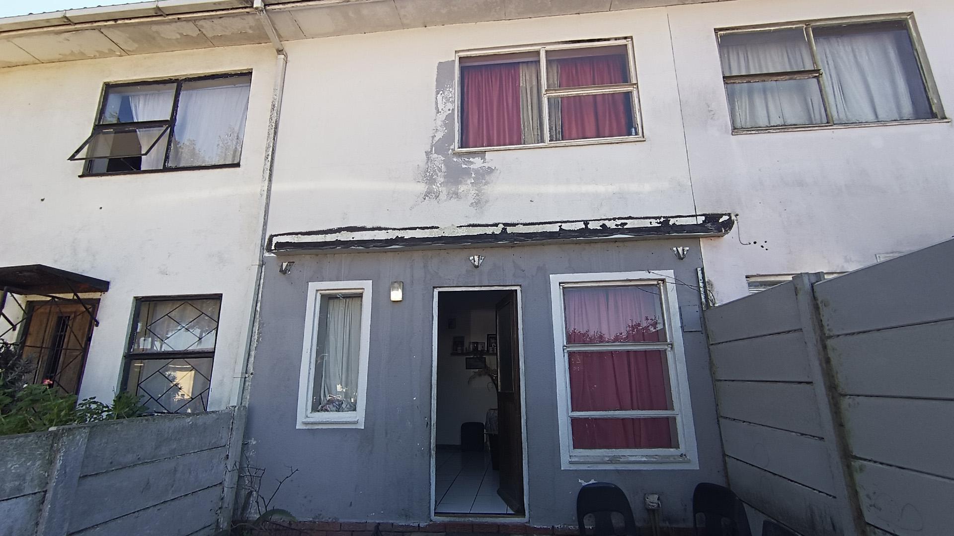 Front View of property in Avondale