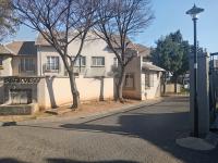 1 Bedroom 1 Bathroom Simplex for Sale for sale in Klippoortje