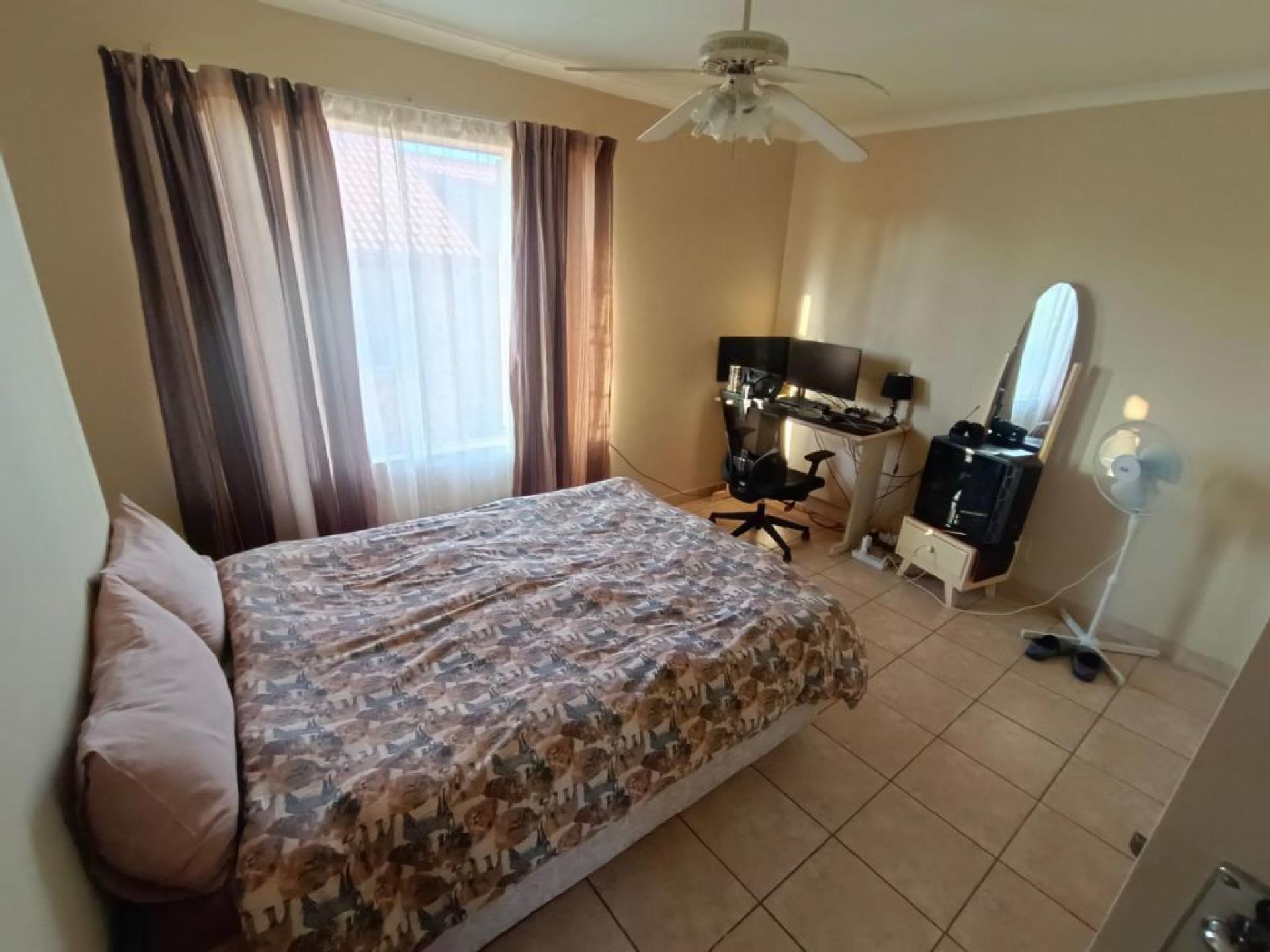  of property in Zwartkop