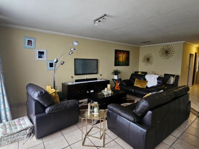 3 Bedroom Apartment for Sale For Sale in Cashan - MR685119