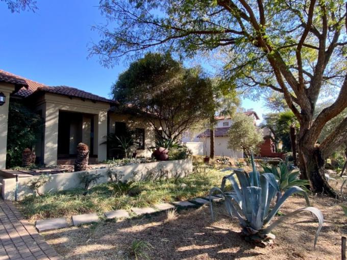 3 Bedroom House for Sale For Sale in Silver Lakes Golf Estate - MR685122