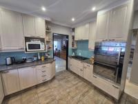  of property in Glenvista