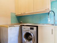  of property in Glenvista
