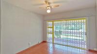Main Bedroom - 20 square meters of property in Uvongo