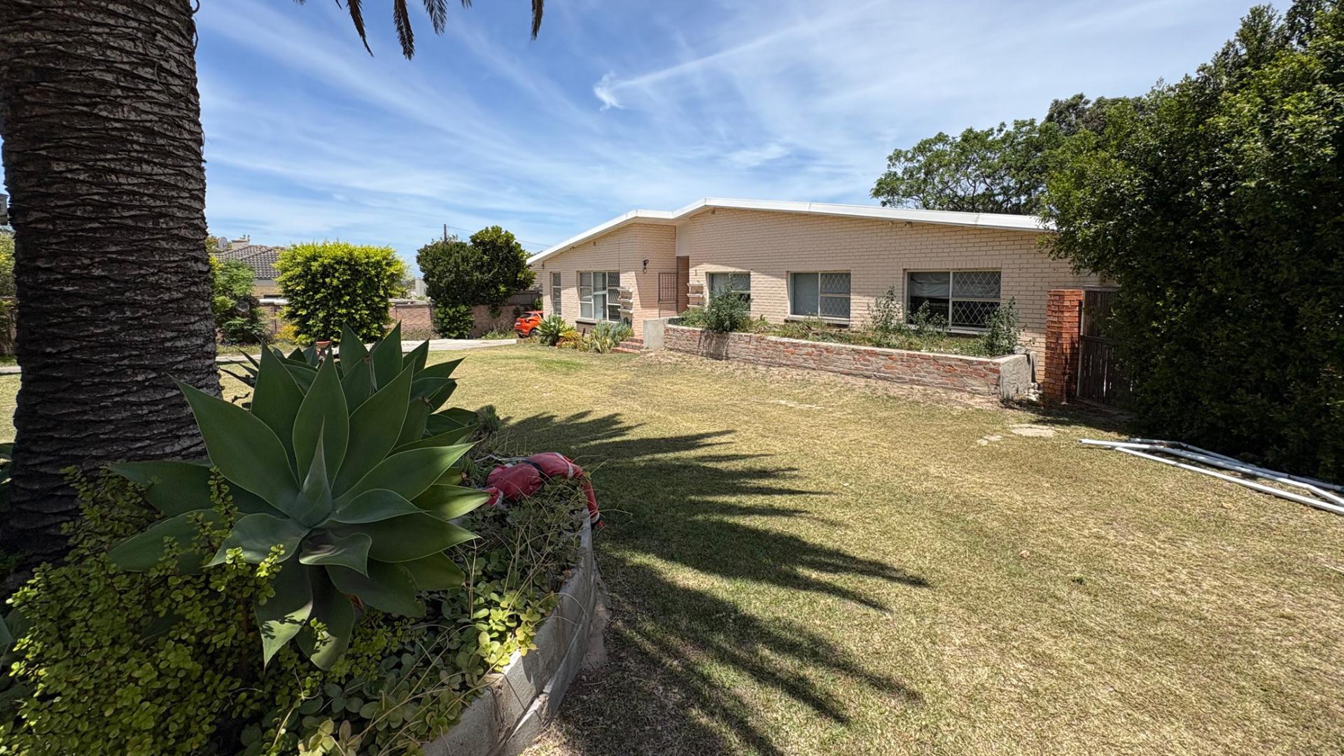 Front View of property in Sunridge Park