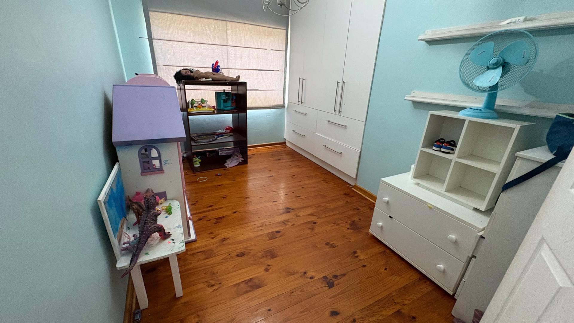 Bed Room 3 of property in Sunridge Park