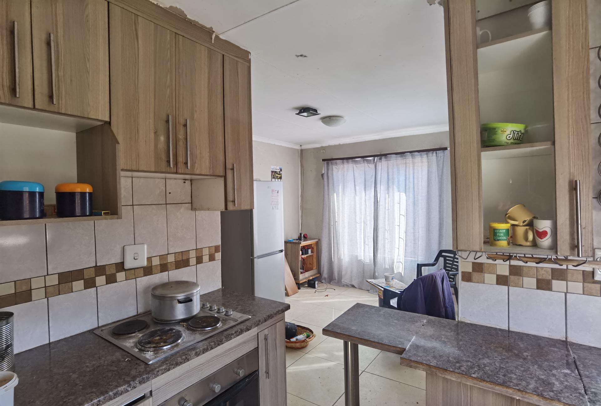 Kitchen of property in Soshanguve East