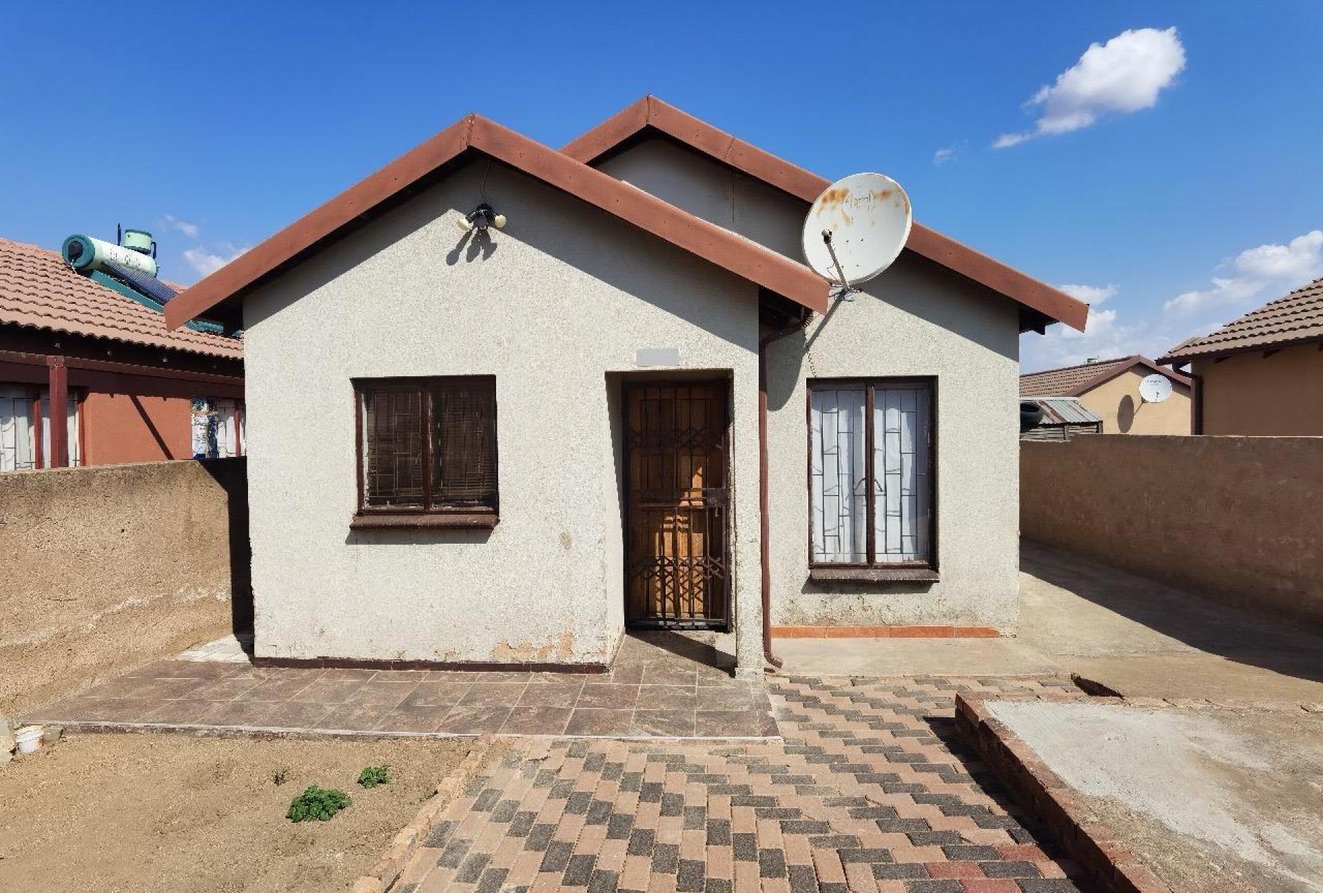 Front View of property in Soshanguve East