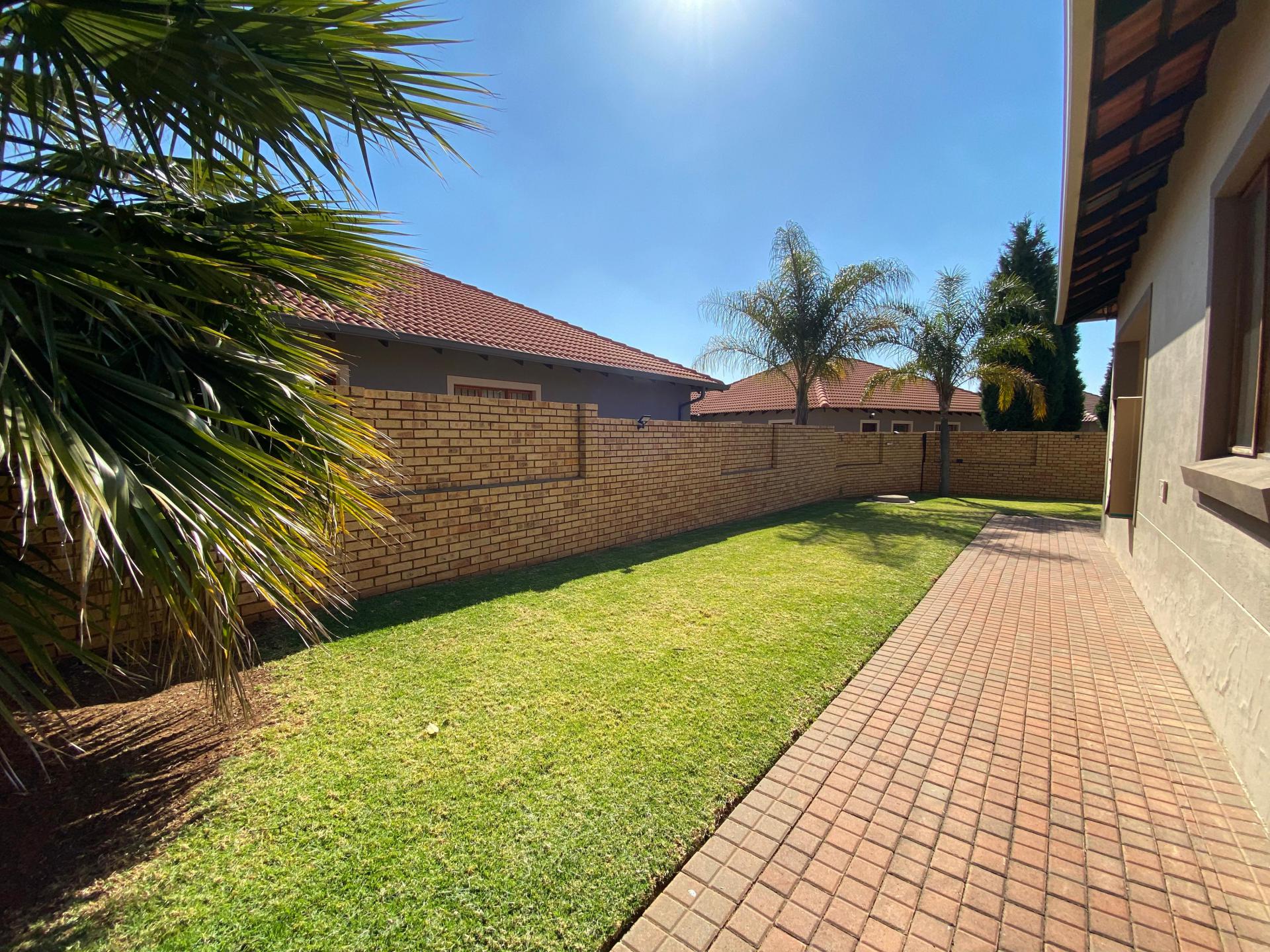  of property in Monavoni