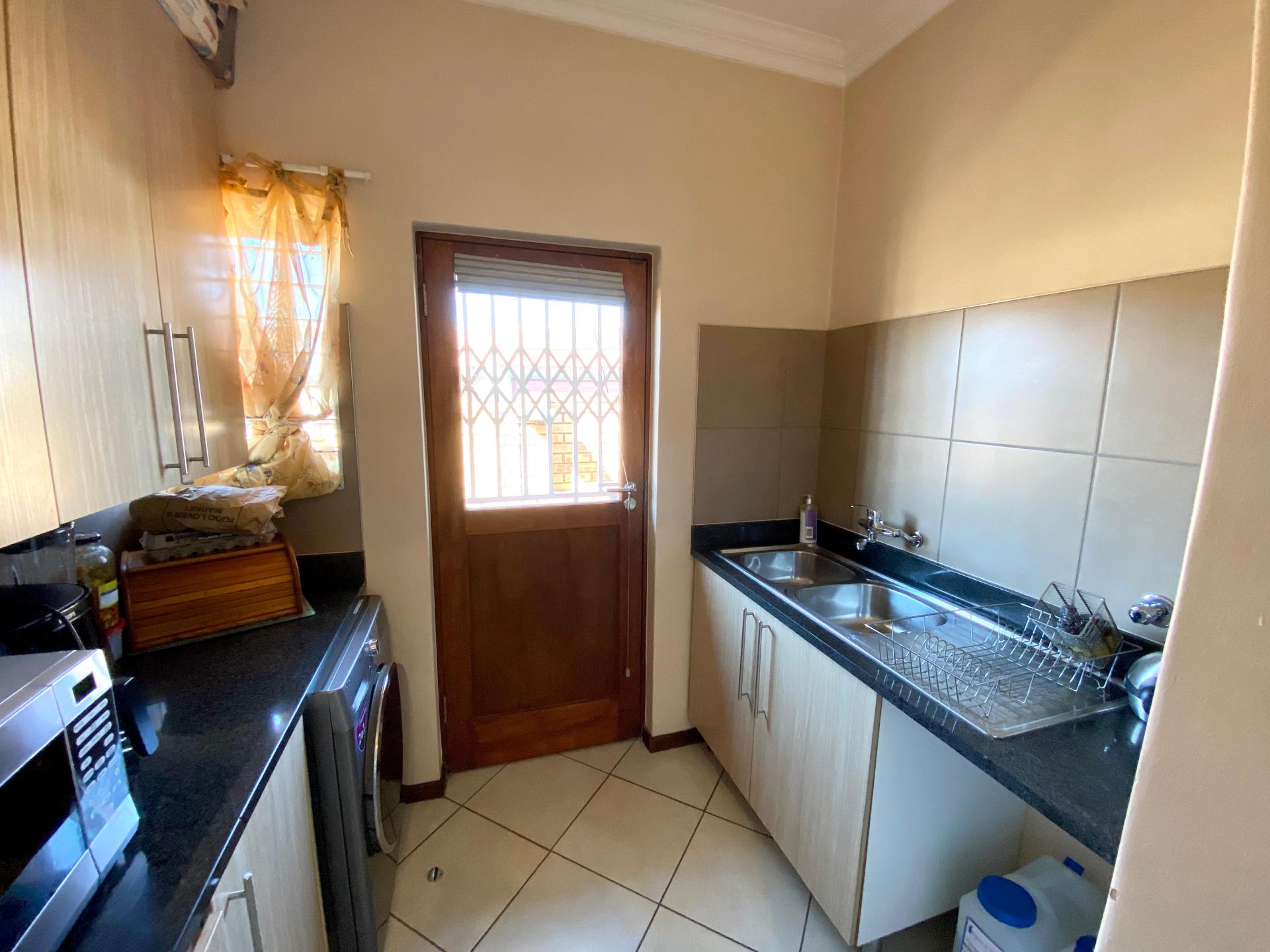  of property in Monavoni