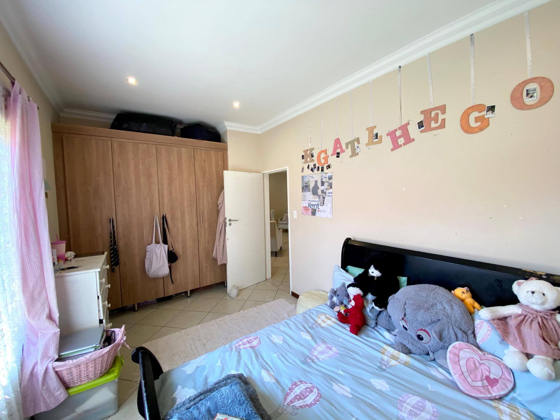  of property in Monavoni