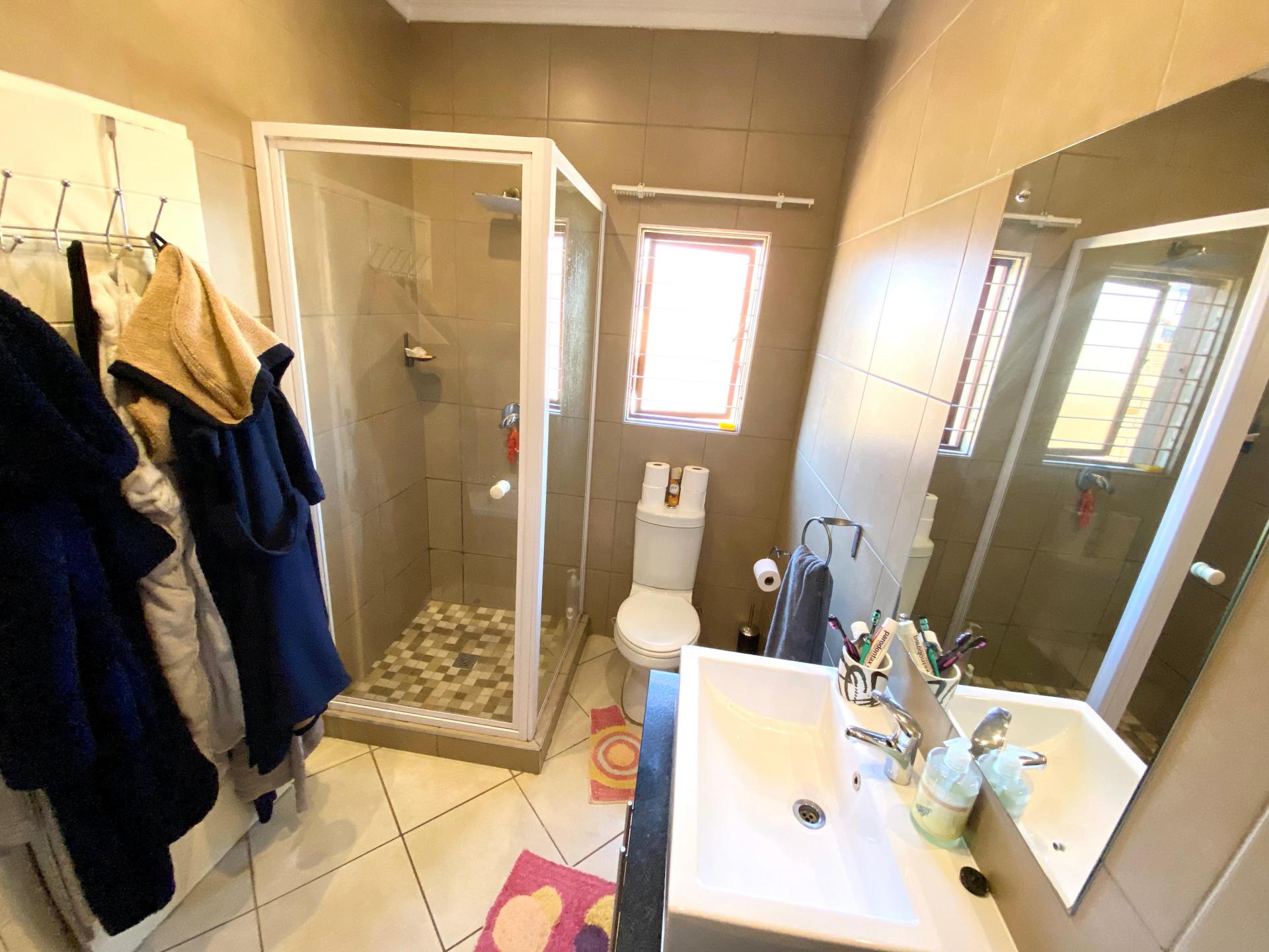  of property in Monavoni