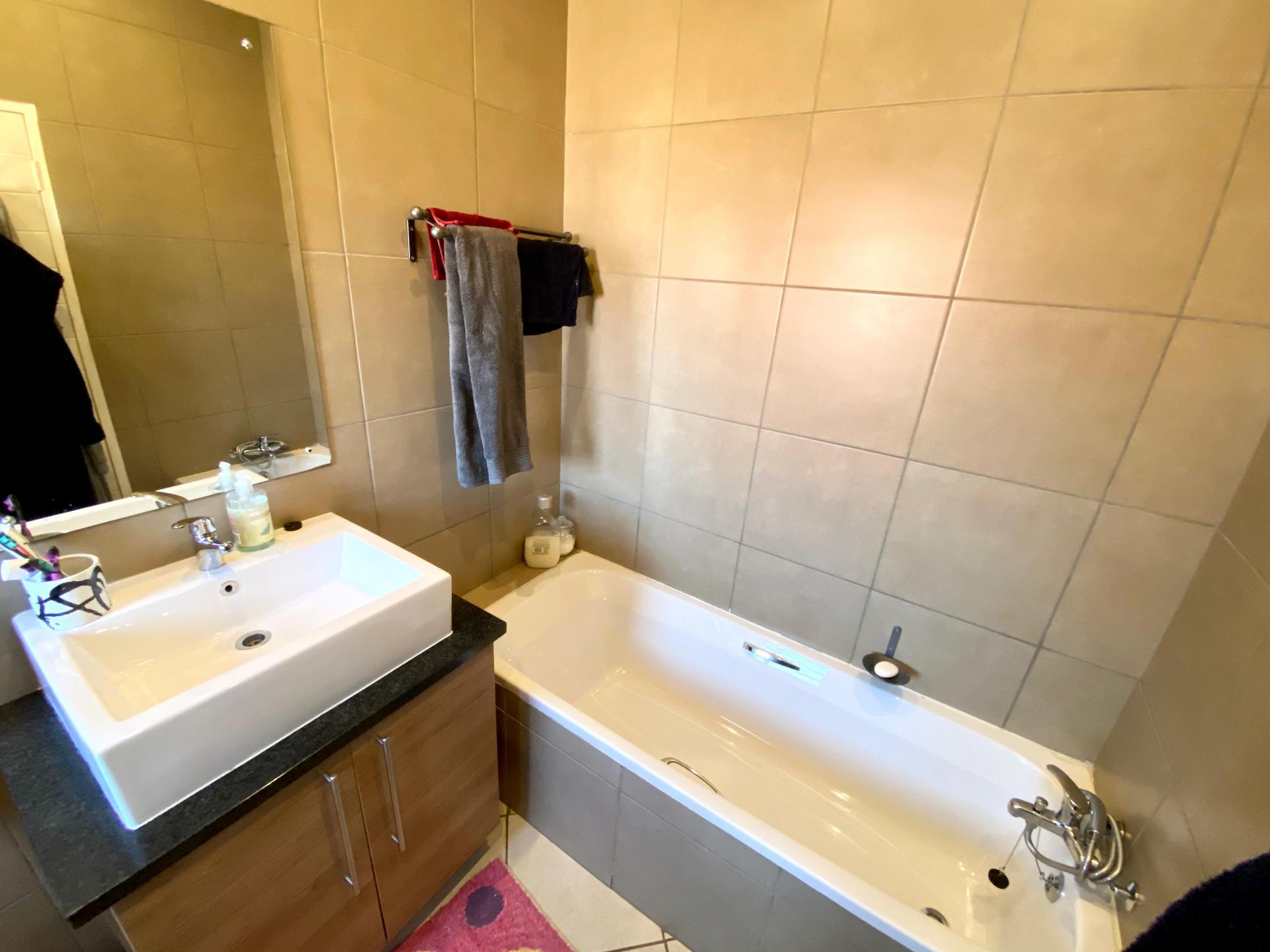  of property in Monavoni