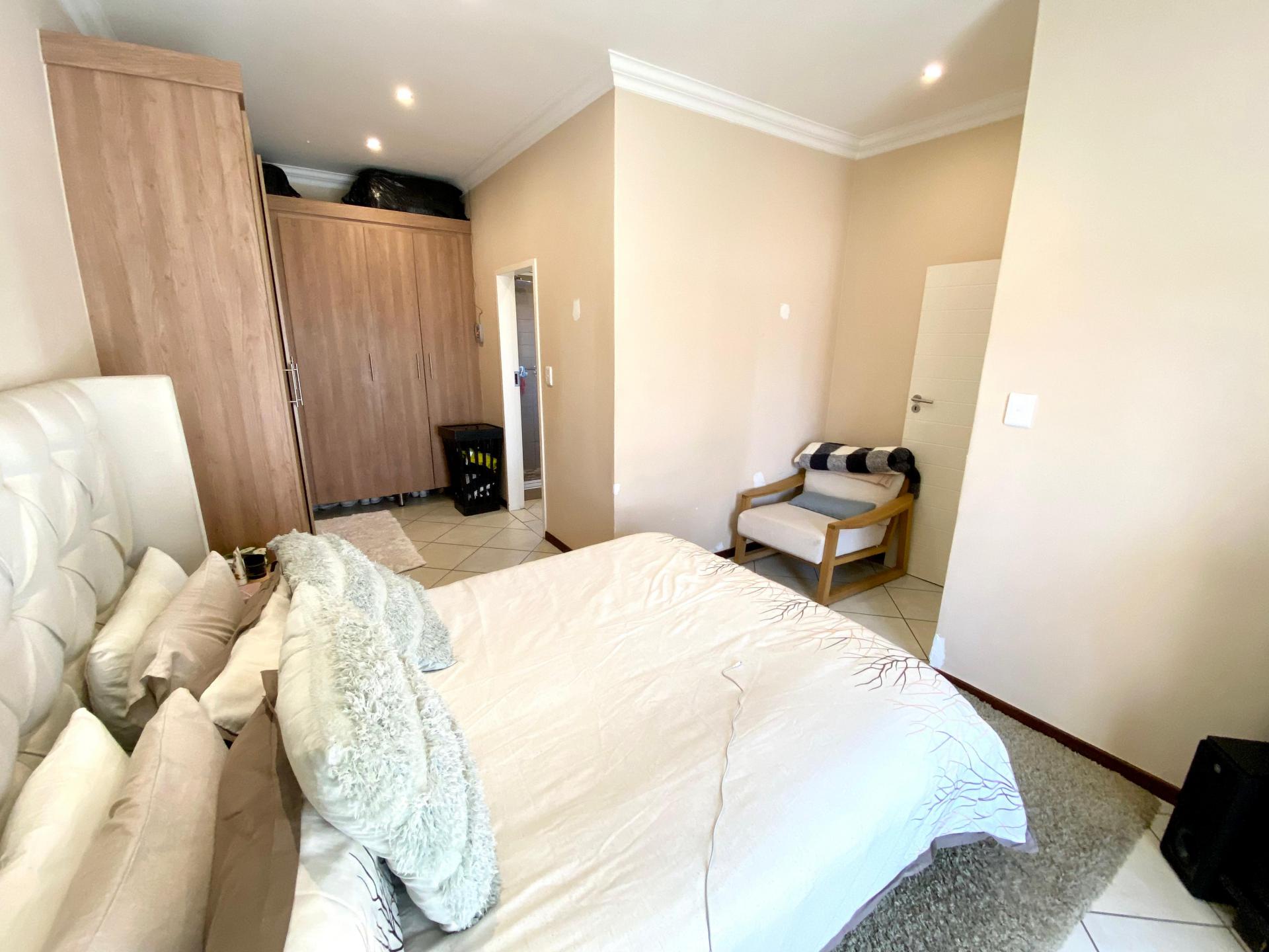  of property in Monavoni