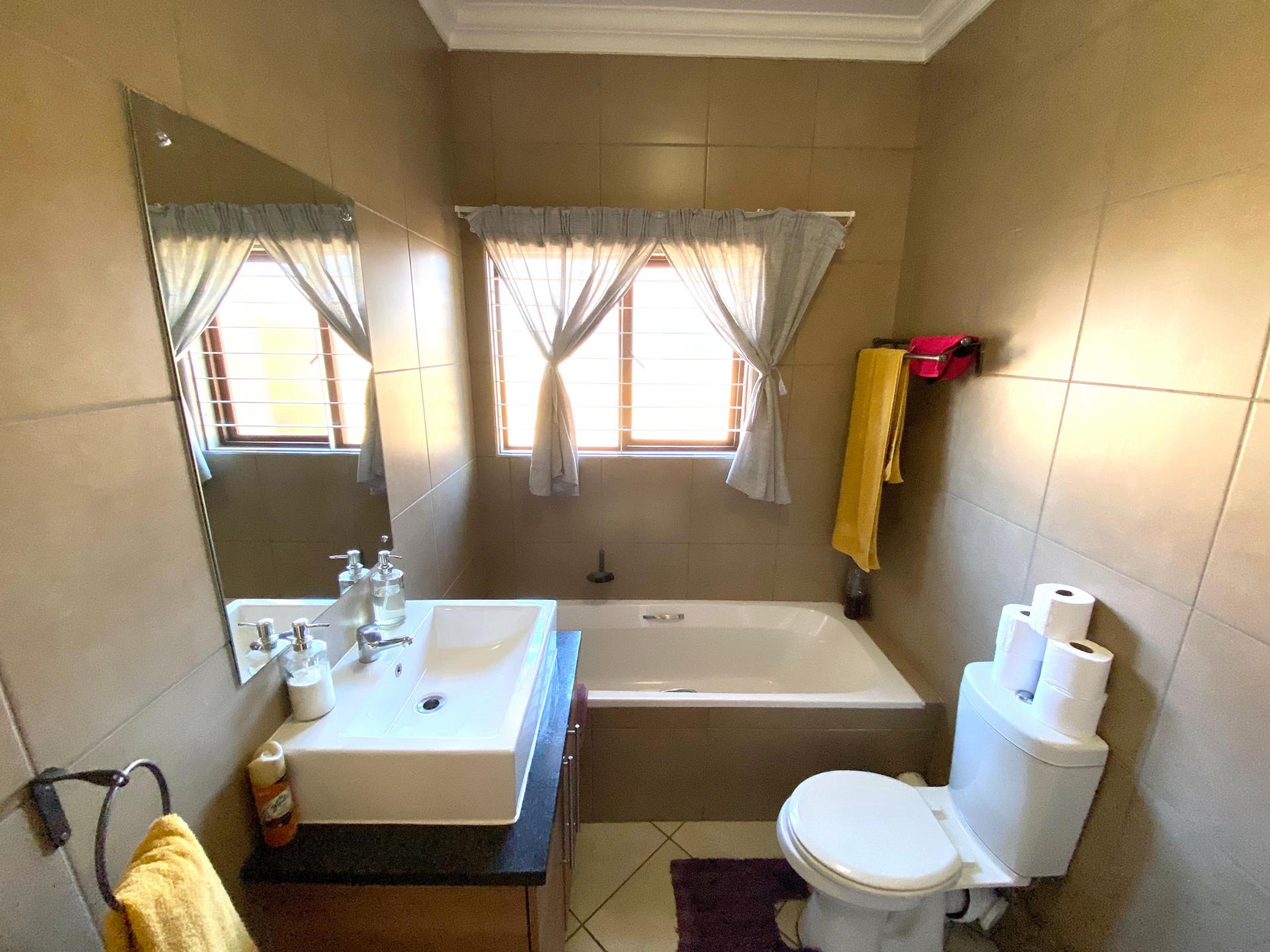  of property in Monavoni