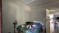 Bed Room 1 of property in Gezina