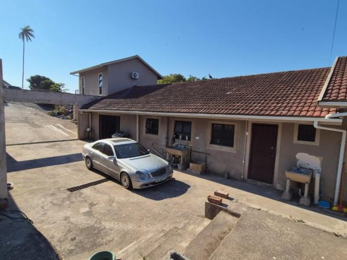4 Bedroom House for Sale For Sale in Queensburgh - MR685266